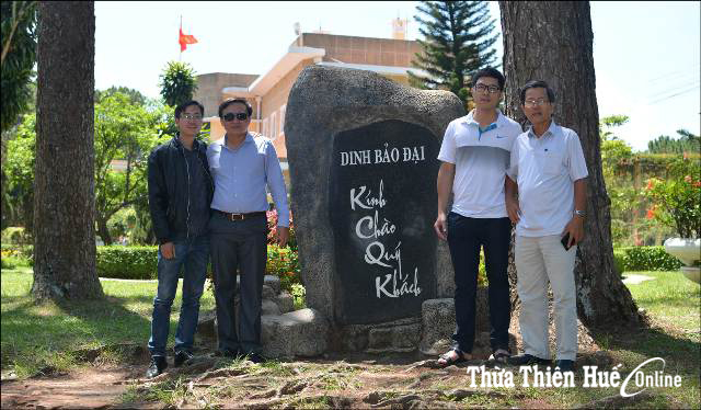 Một thoáng Dinh III