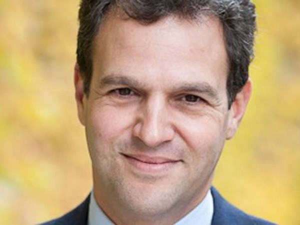 Cố vấn đối ngoại cấp cao nhất của Thủ tướng Canada từ chức