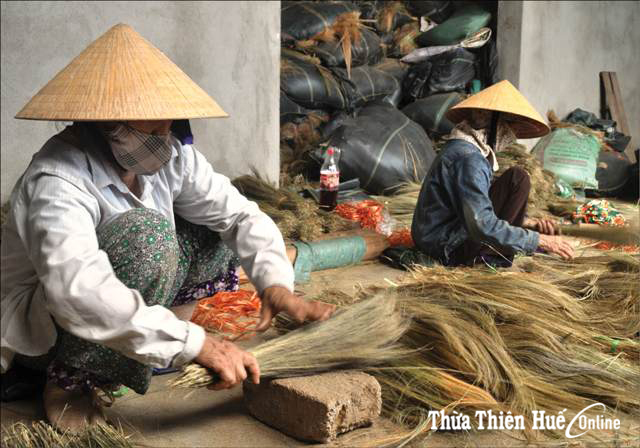 Làng nghề khó cả đầu ra lẫn vùng nguyên liệu
