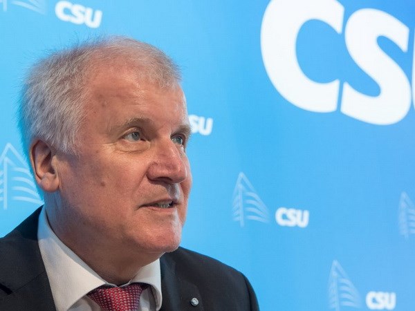 Đức Chủ tịch CSU ủng hộ dỡ bỏ các biện pháp trừng phạt Nga