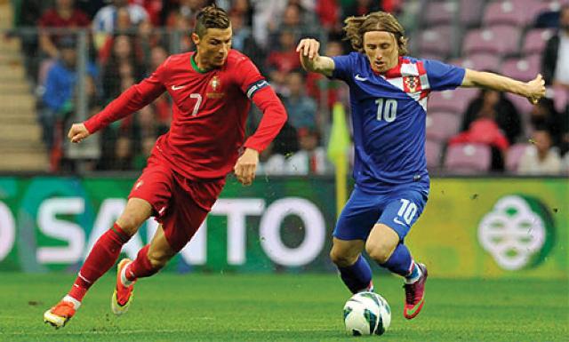 Kẻ tám lạng, người nửa cân