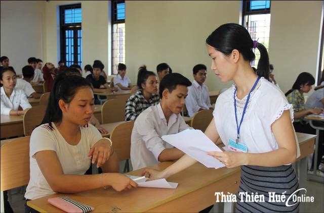 Ngày thi cuối nghiêm túc, tỷ lệ vắng và kỷ luật không tăng