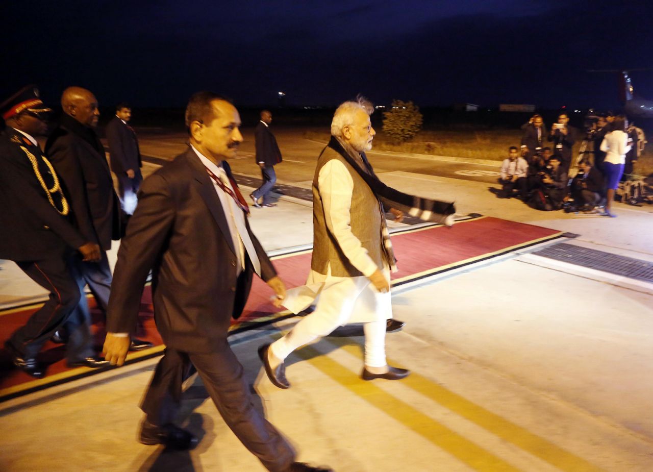 Thủ tướng Ấn Độ bắt đầu chuyến thăm 4 nước châu Phi