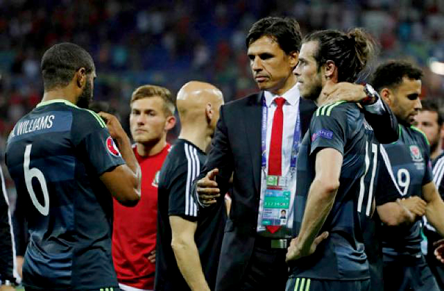 Ngựa ô dừng bước