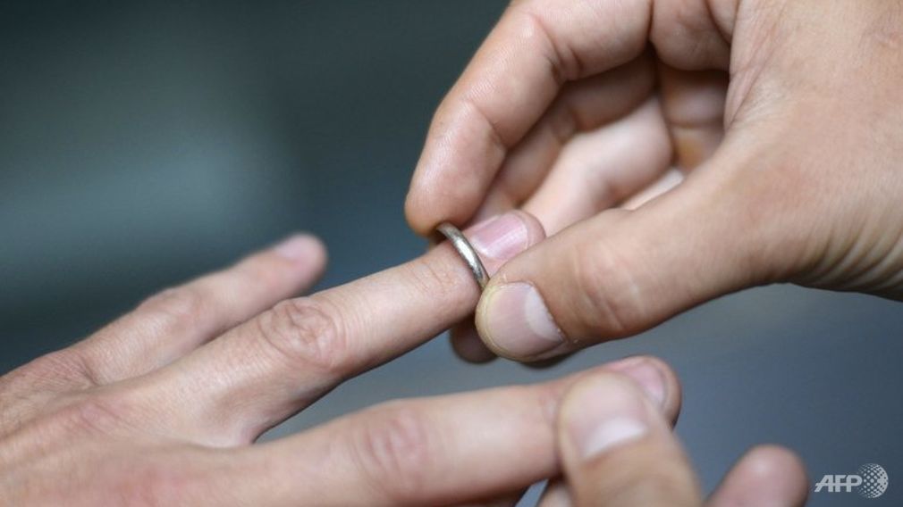 Singapore Kết hôn ngày càng ít, ly lôn ngày càng nhiều