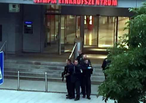 Munich Ít nhất 8 người bị bắn chết, thủ phạm vẫn chạy trốn