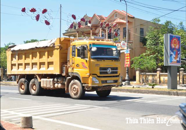 Theo dấu xe quá tải