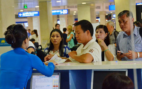 Lại đề nghị tăng giá phí hàng không