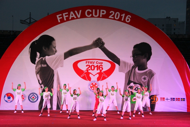Gần 3 500 trẻ em tham gia FFAV CUP 2016