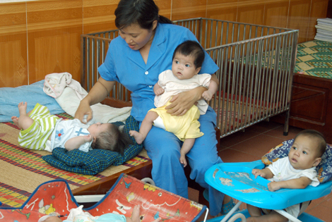 Nguy cơ trẻ sơ sinh tử vong do chậm được bú sữa mẹ sau sinh