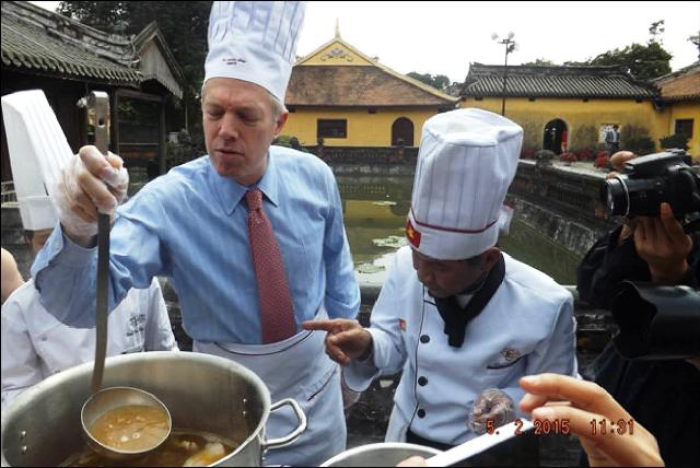 Bún bò Huế mà ri a