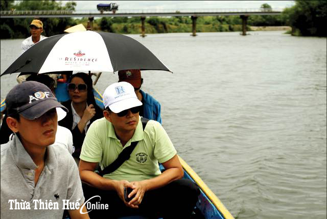 Tour dọc sông Ô Lâu chưa hút khách