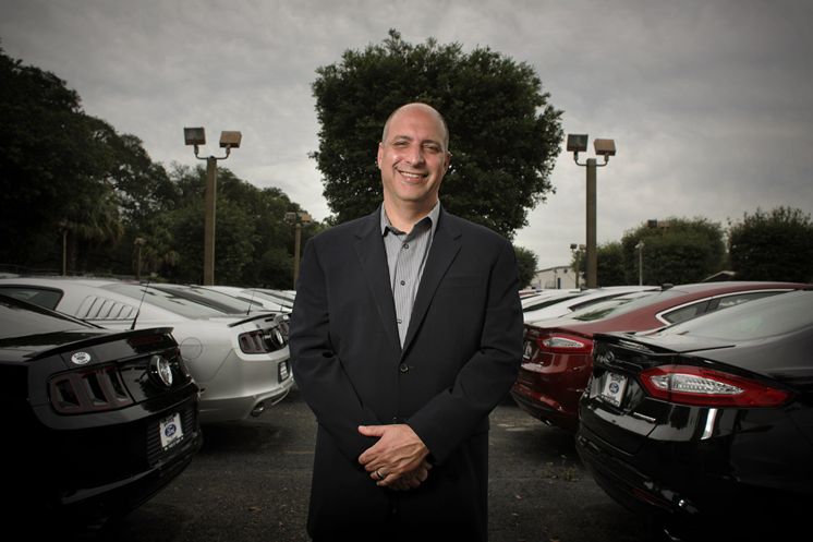 Từ nhân viên rửa xe thành ông chủ công ty trăm triệu đô