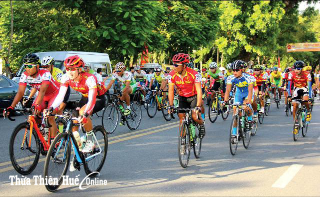 Giải đua xe đạp Quốc tế VTV – Cup Tôn Hoa Sen 2016 Đoàn đua yêu Huế