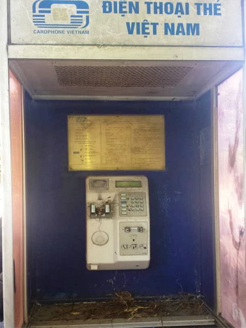 Cần thu hồi các bốt điện thoại thẻ