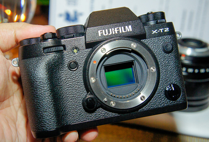 Fujifilm trình làng máy ảnh siêu lấy nét X-T2