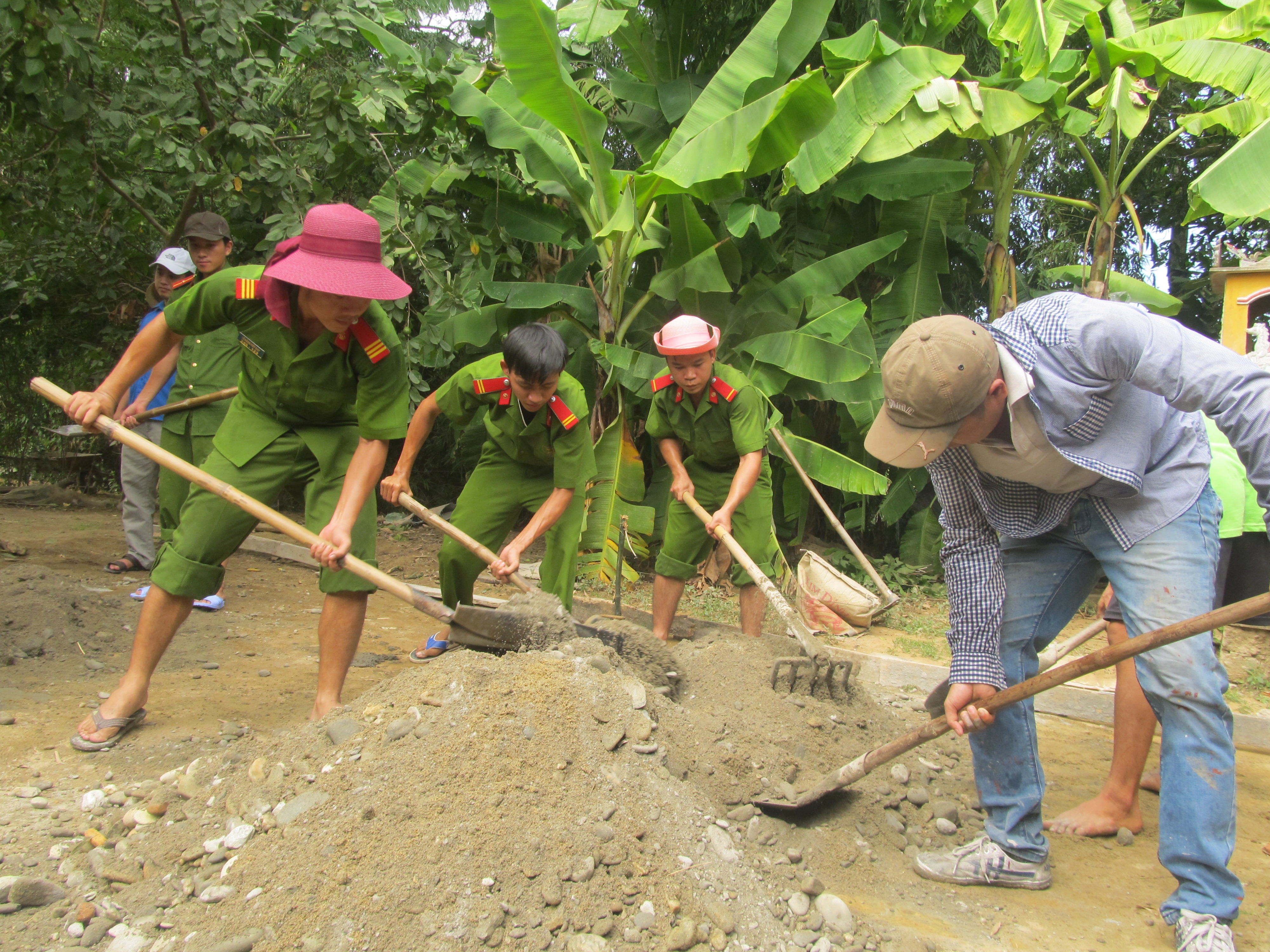 300 ĐVTN Hương Thủy tham gia chiến dịch hè tập trung