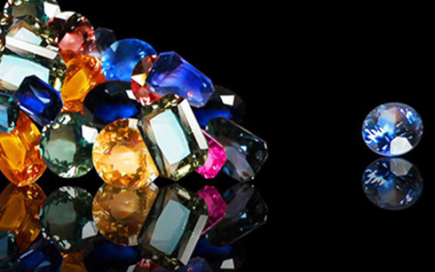 Đá quý và rau quả dẫn đầu tăng trưởng xuất khẩu 8 tháng