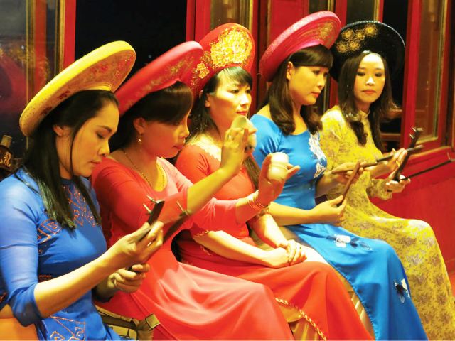 Tạo sức sống cho ca Huế