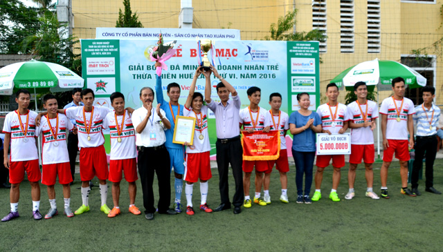 Bế mạc Giải bóng đá “Tranh Cup Vietinbank Nam Thừa Thiên Huế”