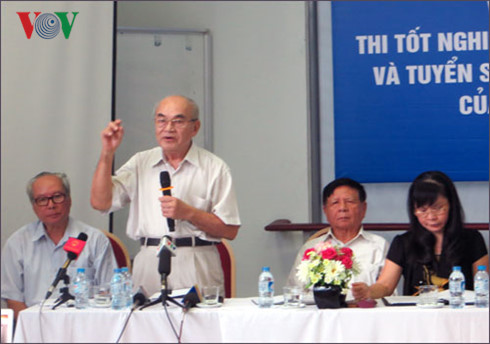 Các chuyên gia lên tiếng về ý kiến phản đối quanh đề thi trắc nghiệm