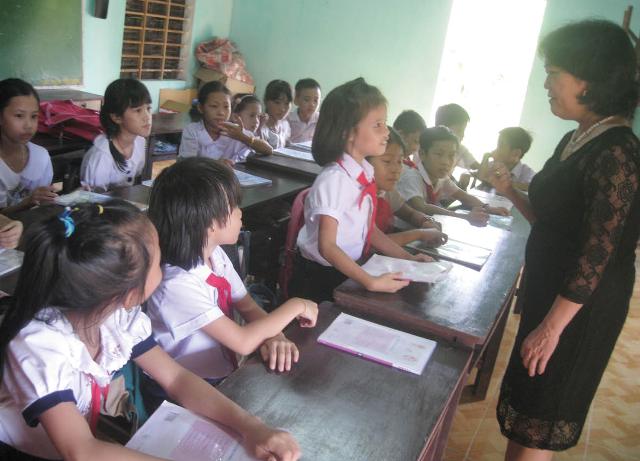 Lớp học tiếng Anh miễn phí của cô giáo Hòa