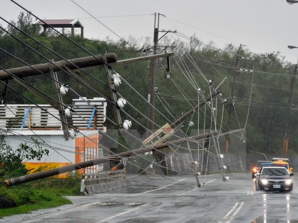 Siêu bão Meranti cực mạnh quét qua Đài Loan gây mưa to, gió lớn
