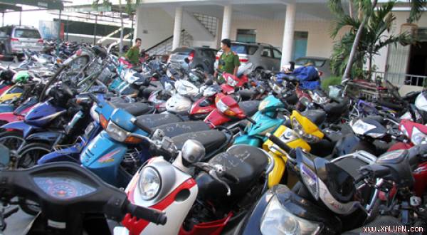 Xe tang vật trong tiệm cầm đồ