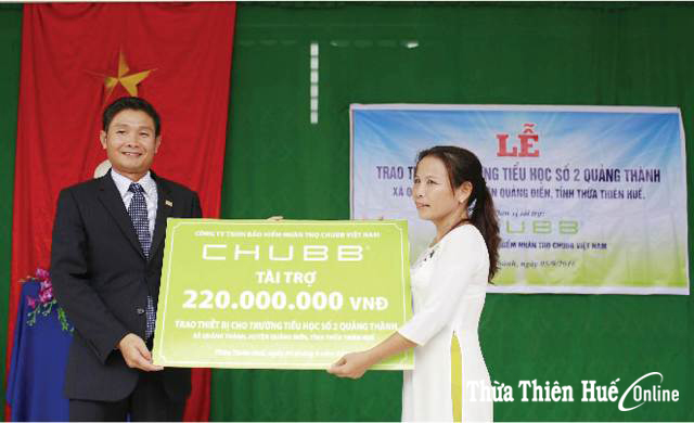 Chubb life Việt Nam tặng thiết bị dạy và học cho trường tiểu học vùng khó khăn