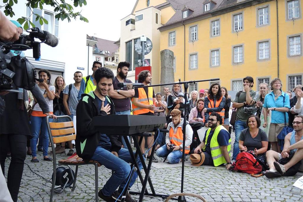 Âm nhạc - liều thuốc tinh thần cho người tị nạn