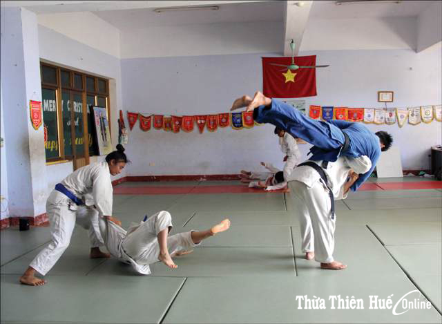 Thiếu sân tập chuyên biệt