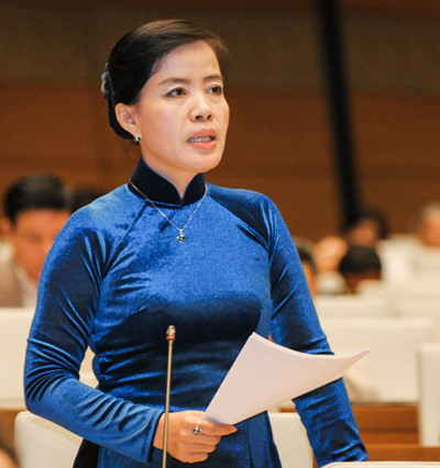 “Xin - cho từ đất đai, tài nguyên cho đến chức tước”