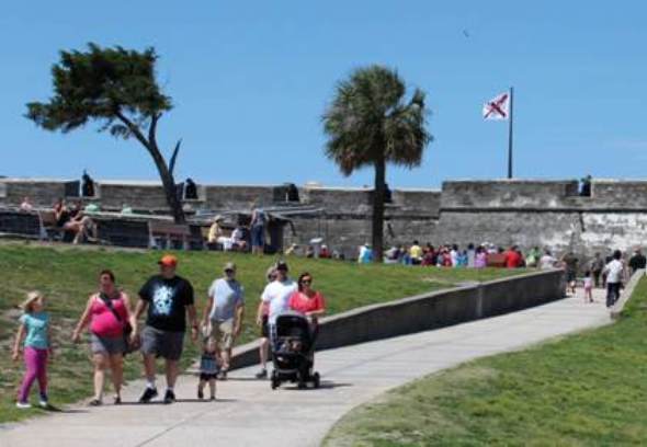Thăm pháo đài Castillo de San Marcos