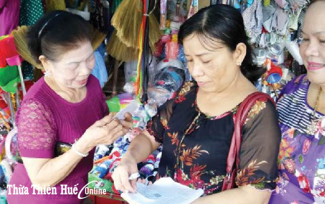 Bỏ heo đất mua thẻ bảo hiểm y tế
