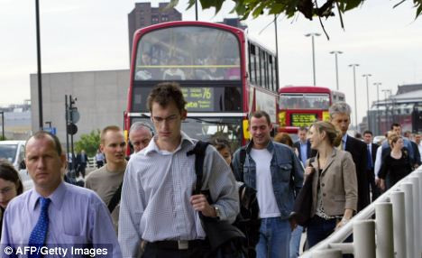 Anh tạo điều kiện cư trú vĩnh viễn cho công dân EU đang sống tại Anh