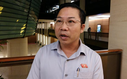 Lãnh đạo gợi ý quan tâm người nhà, quy trình bổ nhiệm chạy theo