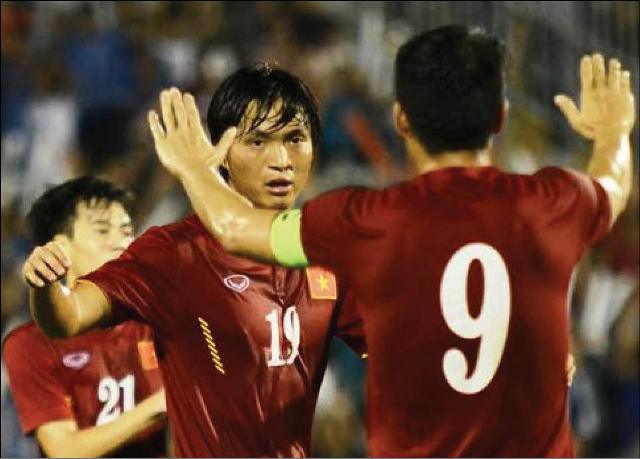 Cần những “Lò” đá bóng