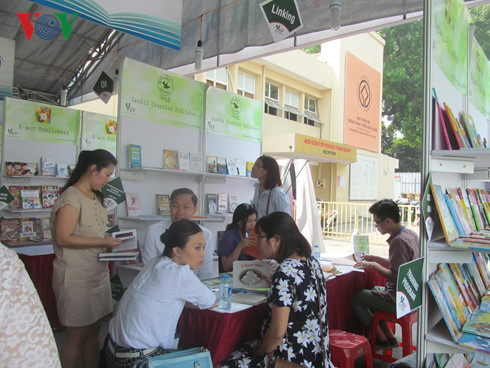 Mua bản quyền sách nước ngoài Cuộc đua của các đơn vị xuất bản