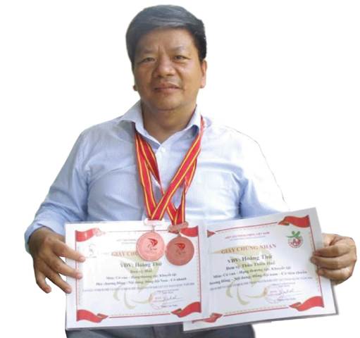 Đằng sau tấm huy chương của anh Thứ