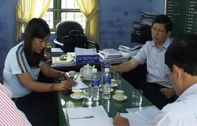 Sẽ có hình thức kỷ luật đối với thầy giáo và hiệu trưởng nhà trường