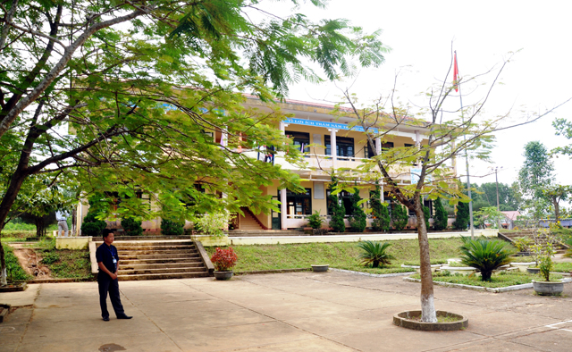 Kỷ luật cảnh cáo đối với thầy giáo đánh học sinh