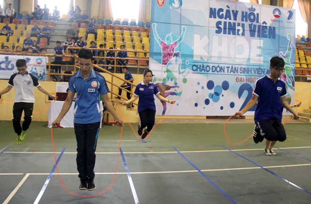 1 400 sinh viên tham gia “Ngày hội sinh viên khỏe”
