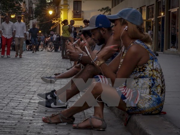 Hiện tượng bất ngờ khi hàng nghìn người Mỹ gốc Cuba hồi hương