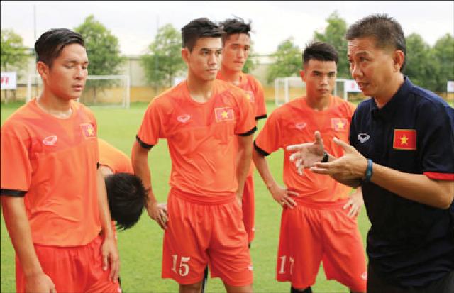 Thời của huấn luyện viên nội