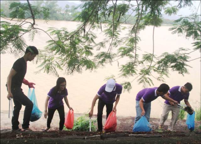 Du lịch  “nhặt rác”