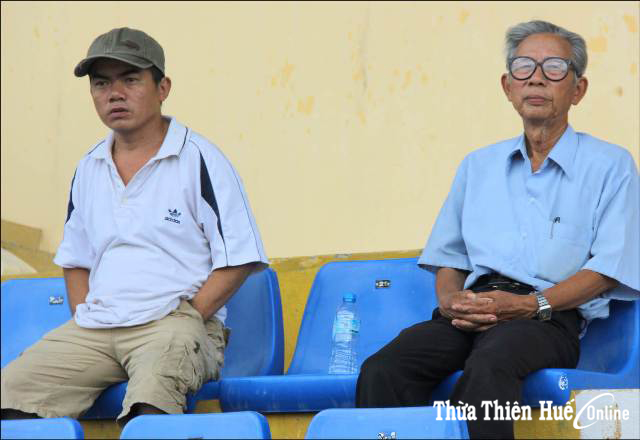 Nặng tình với bóng đá Huế