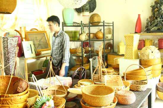 Hàng thủ công mỹ nghệ cho du lịch Loay hoay tìm sản phẩm riêng