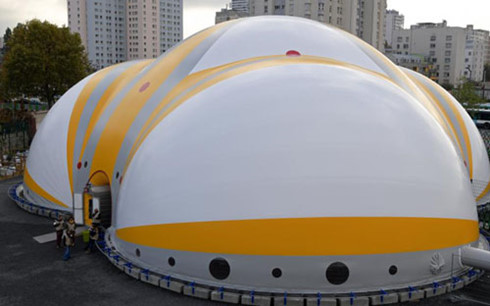 Pháp mở trung tâm nhân đạo đầu tiên cho người tị nạn ở Paris