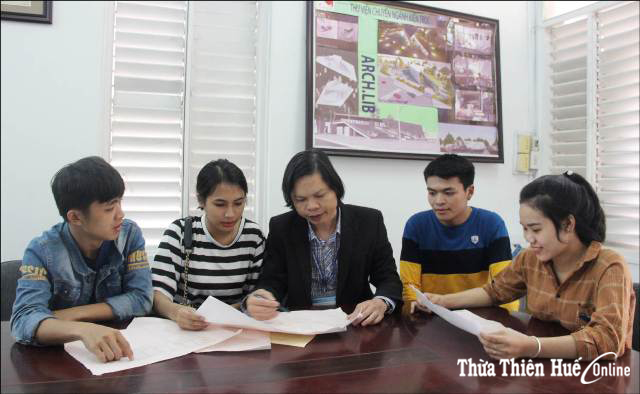 Người truyền lửa cho sinh viên