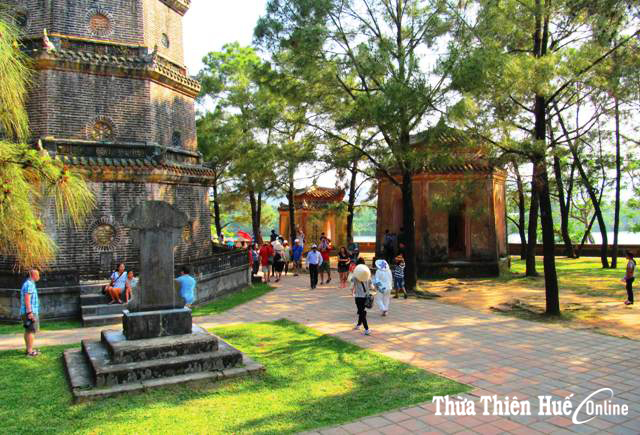 Chăm lo cho di sản